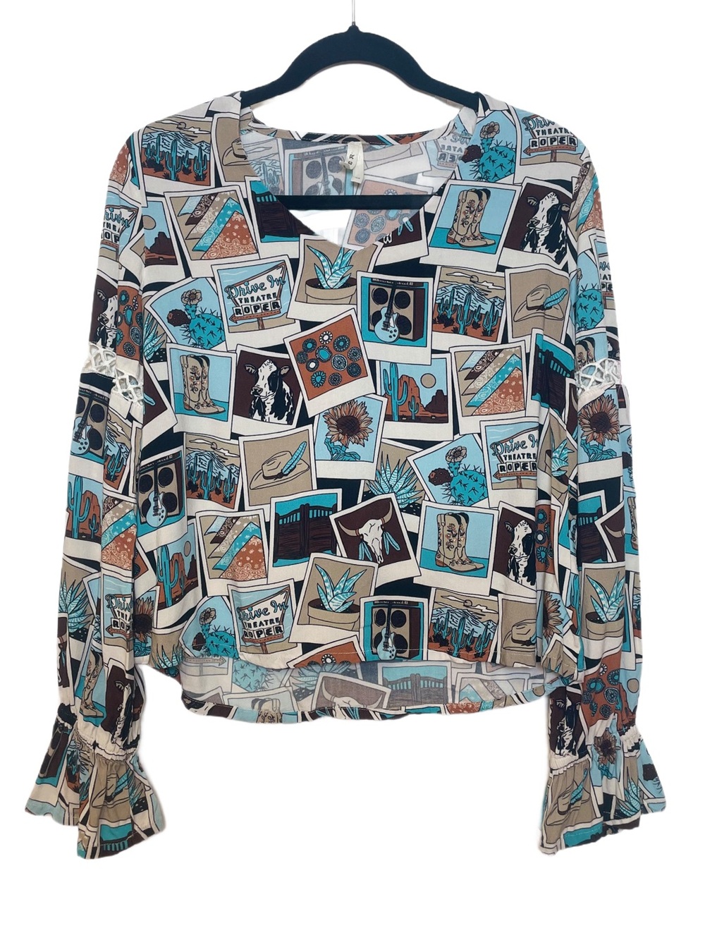Roper Women's "Photo Collage" Rayon Long Sleeve Western Blouse